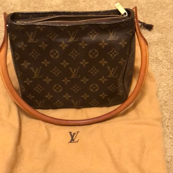 Louis Vuitton Looping MM monogram canvas bag